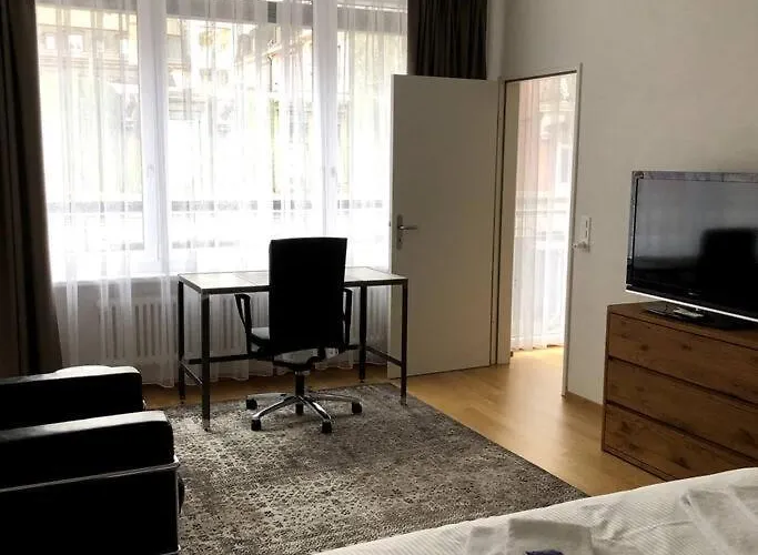 Nice 1Br Flat - City Center With Balcony - West3